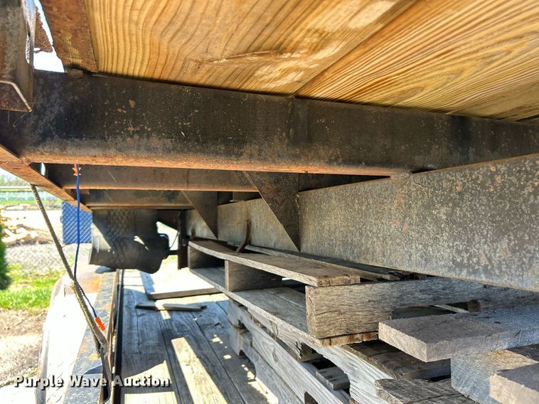 image for item EK2955 Flatbed pickup truck bed