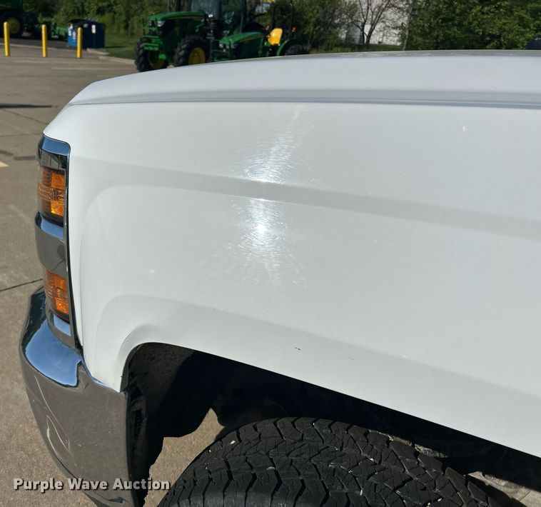 image for item EK2957 2018 Chevrolet Silverado 2500HD pickup truck