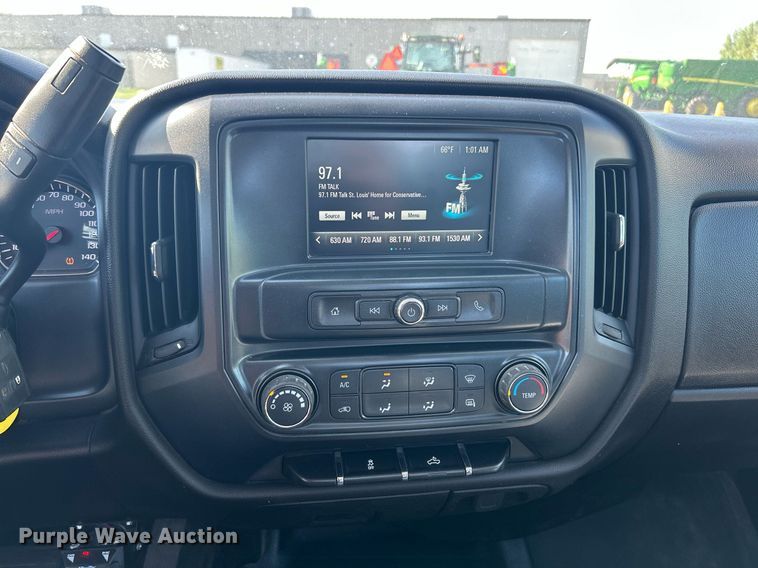 image for item EK2957 2018 Chevrolet Silverado 2500HD pickup truck