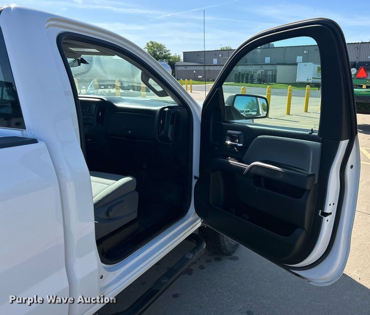 image for item EK2957 2018 Chevrolet Silverado 2500HD pickup truck