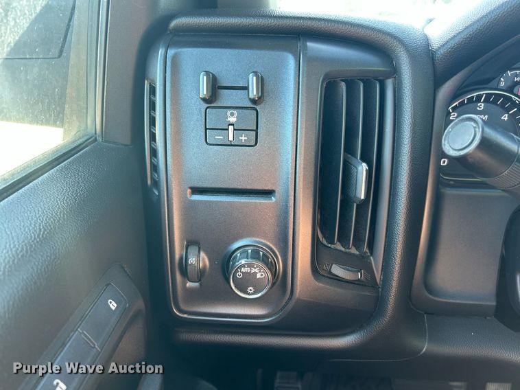 image for item EK2958 2016 GMC Sierra 2500HD pickup truck