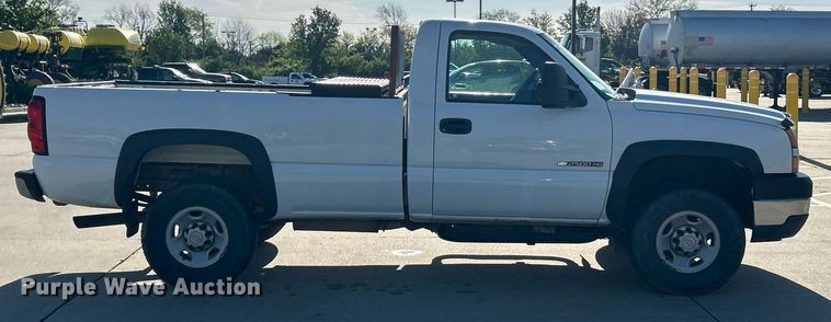 image for item EK2960 2006 Chevrolet Silverado 2500HD pickup truck