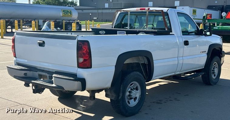 image for item EK2960 2006 Chevrolet Silverado 2500HD pickup truck