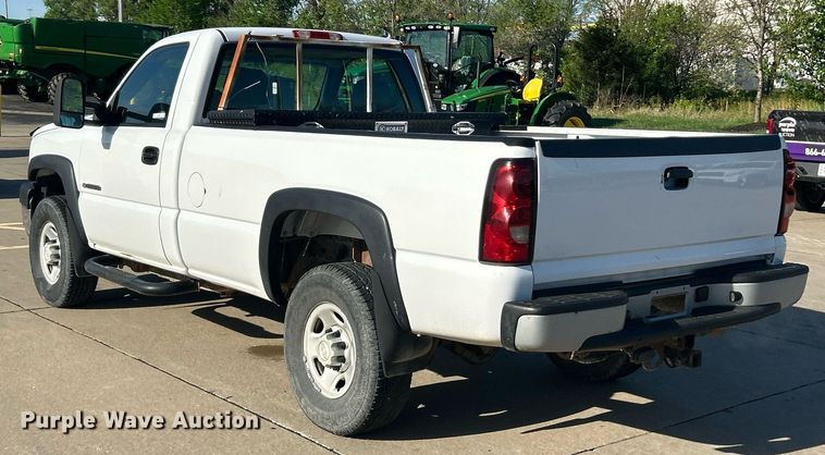 image for item EK2960 2006 Chevrolet Silverado 2500HD pickup truck
