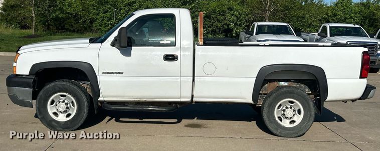 image for item EK2960 2006 Chevrolet Silverado 2500HD pickup truck