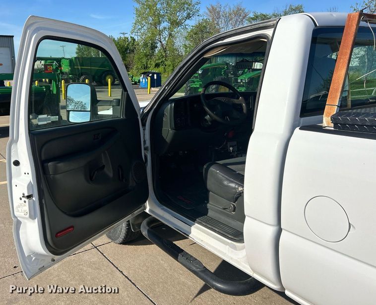 image for item EK2960 2006 Chevrolet Silverado 2500HD pickup truck