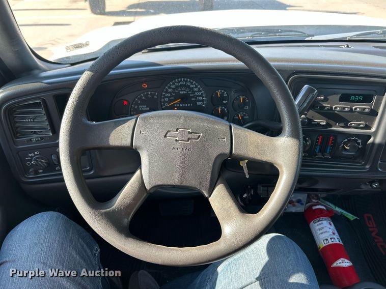 image for item EK2960 2006 Chevrolet Silverado 2500HD pickup truck