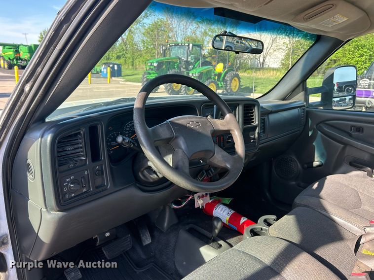 image for item EK2960 2006 Chevrolet Silverado 2500HD pickup truck