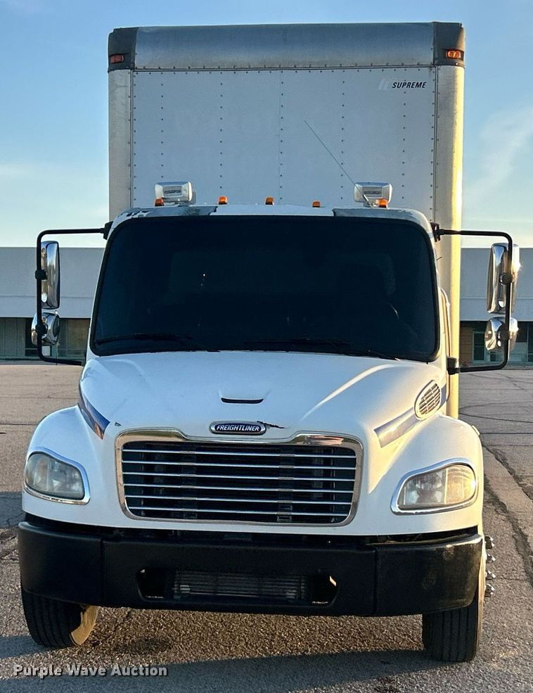 image for item EK2965 2004 Freightliner Business Class M2 box truck