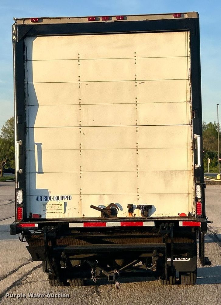 image for item EK2965 2004 Freightliner Business Class M2 box truck