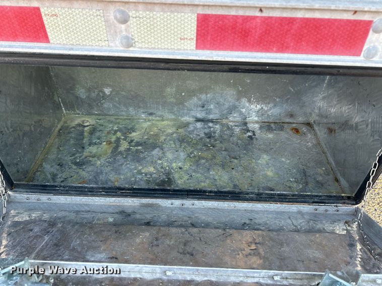 image for item EK2965 2004 Freightliner Business Class M2 box truck