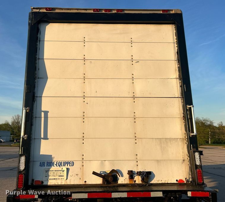 image for item EK2965 2004 Freightliner Business Class M2 box truck