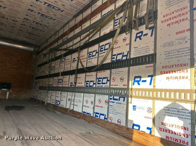 image for item EK2965 2004 Freightliner Business Class M2 box truck