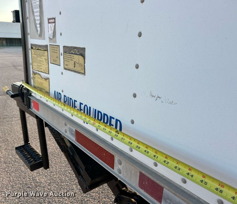 image for item EK2965 2004 Freightliner Business Class M2 box truck