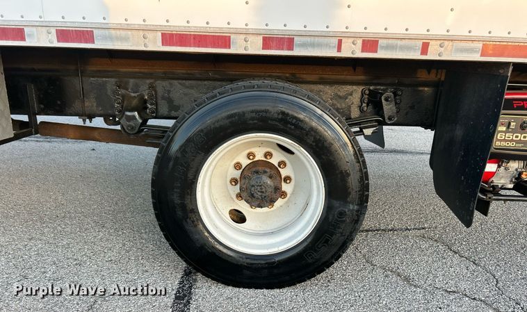 image for item EK2965 2004 Freightliner Business Class M2 box truck