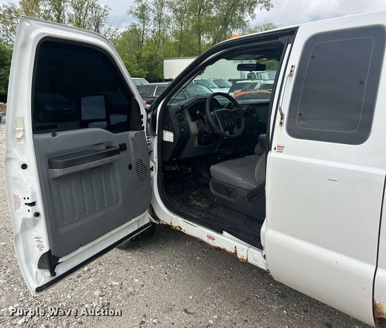 image for item EK2974 2012 Ford F250 Super Duty SuperCab pickup truck