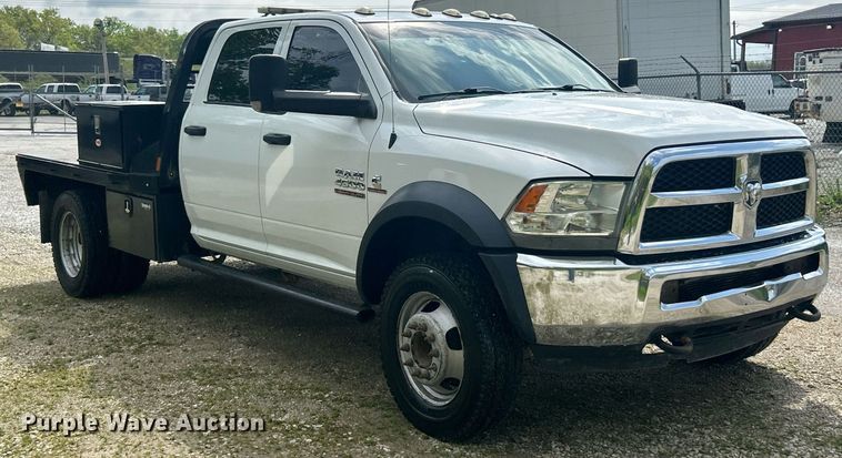 image for item EK2975 2018 Dodge Ram 4500 Crew Cab flatbed truck