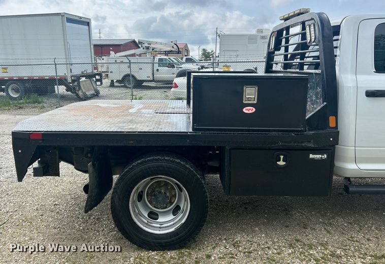 image for item EK2975 2018 Dodge Ram 4500 Crew Cab flatbed truck