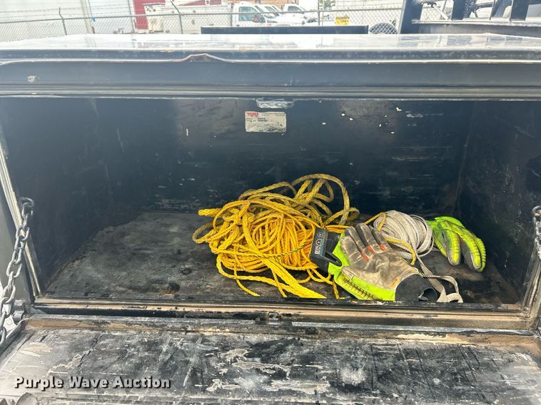 image for item EK2975 2018 Dodge Ram 4500 Crew Cab flatbed truck