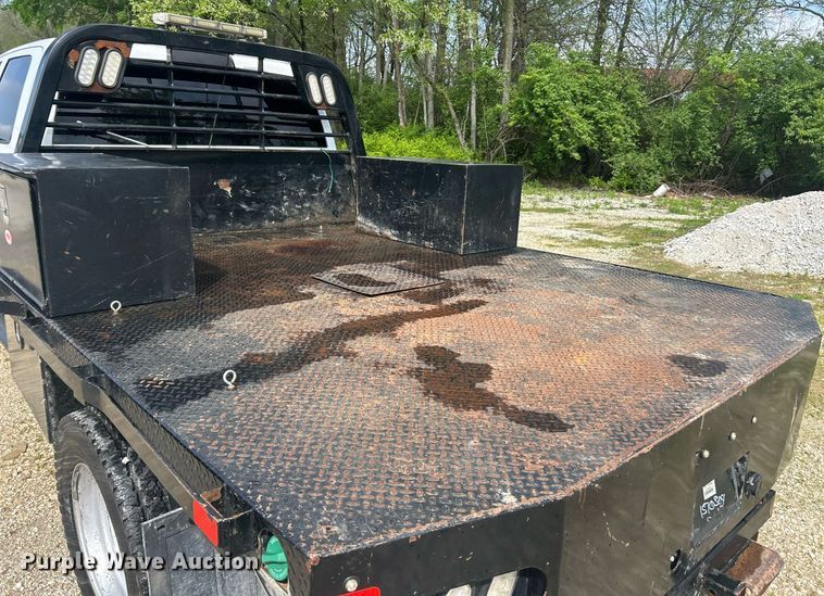 image for item EK2975 2018 Dodge Ram 4500 Crew Cab flatbed truck