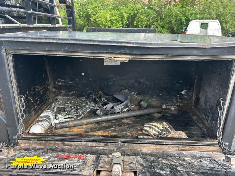 image for item EK2975 2018 Dodge Ram 4500 Crew Cab flatbed truck