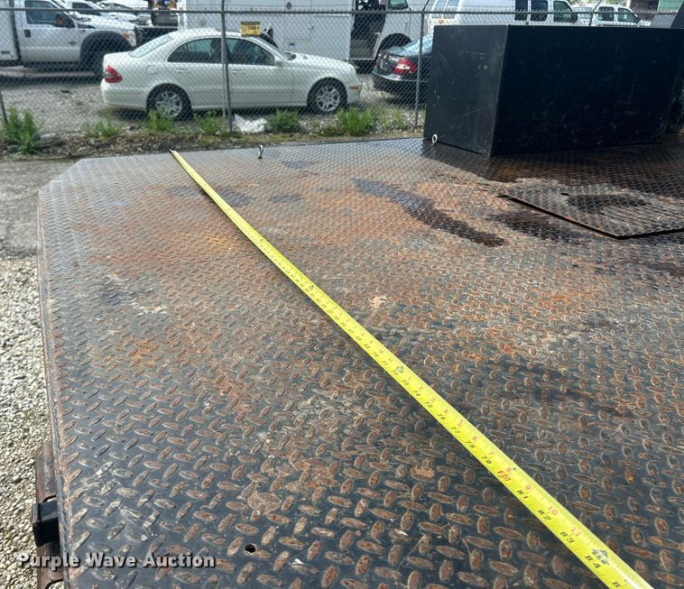 image for item EK2975 2018 Dodge Ram 4500 Crew Cab flatbed truck