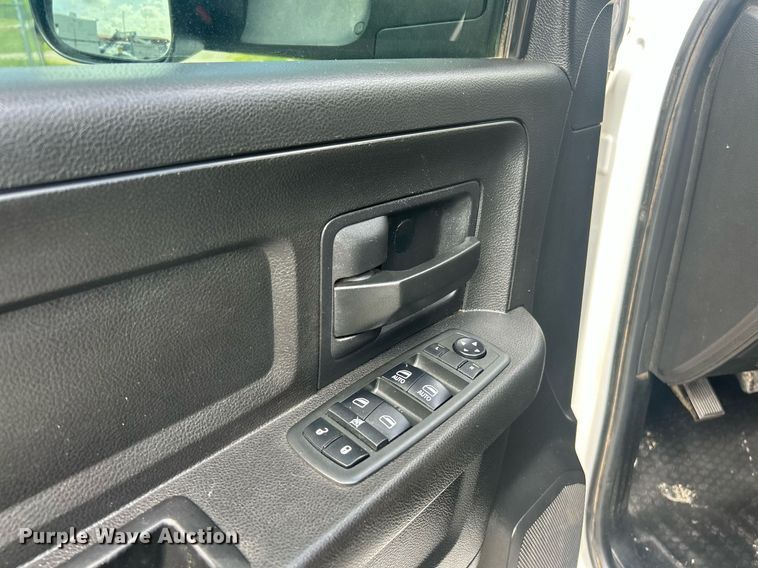 image for item EK2975 2018 Dodge Ram 4500 Crew Cab flatbed truck