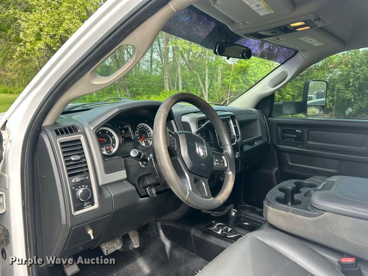 image for item EK2975 2018 Dodge Ram 4500 Crew Cab flatbed truck