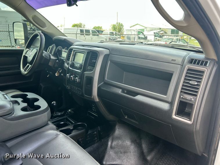 image for item EK2975 2018 Dodge Ram 4500 Crew Cab flatbed truck