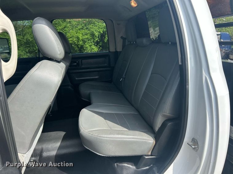 image for item EK2975 2018 Dodge Ram 4500 Crew Cab flatbed truck