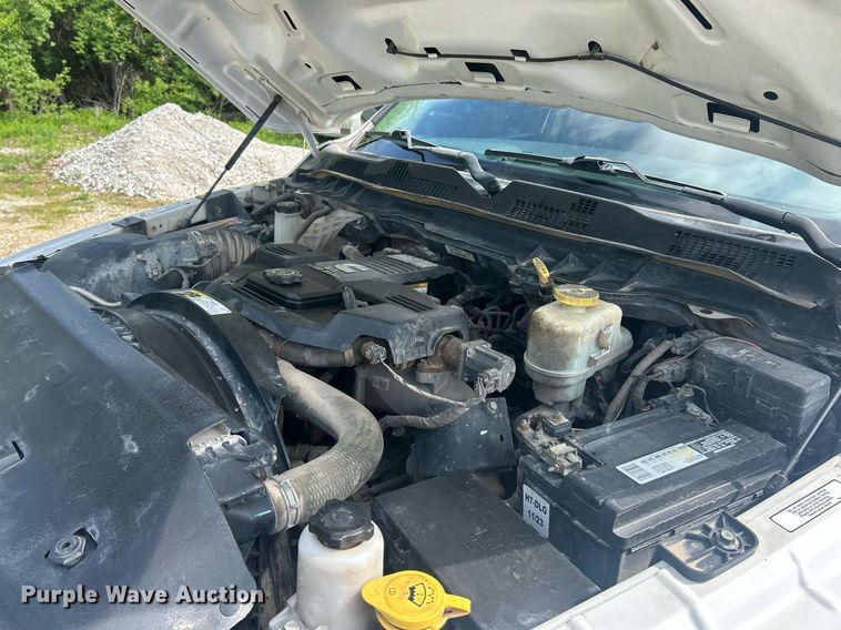 image for item EK2975 2018 Dodge Ram 4500 Crew Cab flatbed truck