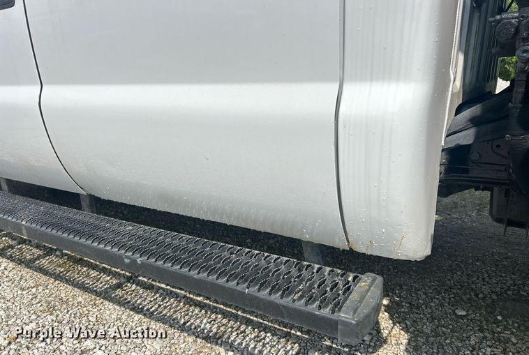 image for item EK2978 2012 Ford F550 Super Duty Crew Cab flatbed truck