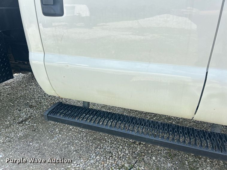 image for item EK2978 2012 Ford F550 Super Duty Crew Cab flatbed truck