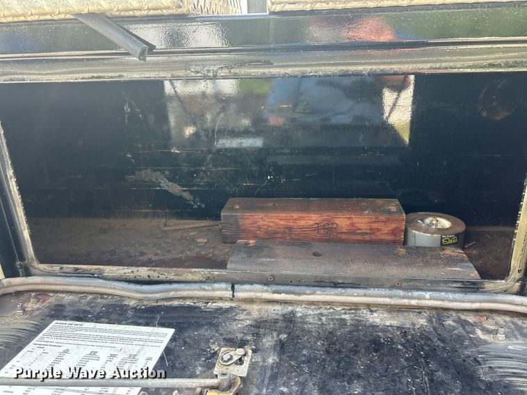 image for item EK2978 2012 Ford F550 Super Duty Crew Cab flatbed truck