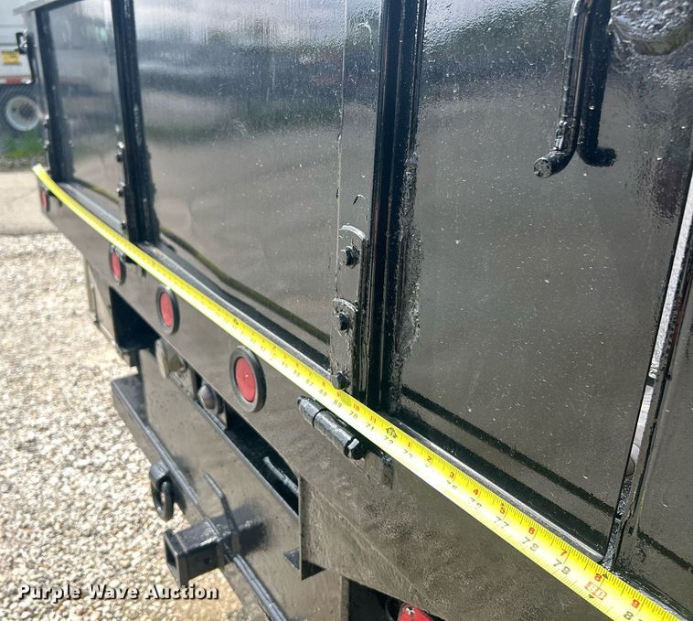 image for item EK2978 2012 Ford F550 Super Duty Crew Cab flatbed truck