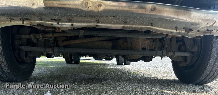 image for item EK2978 2012 Ford F550 Super Duty Crew Cab flatbed truck