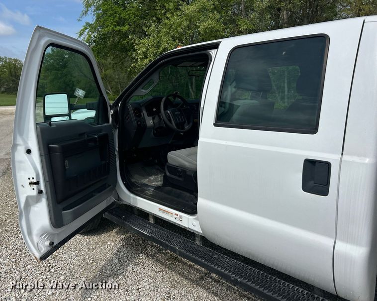 image for item EK2978 2012 Ford F550 Super Duty Crew Cab flatbed truck