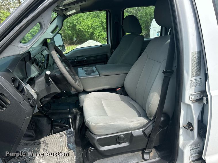 image for item EK2978 2012 Ford F550 Super Duty Crew Cab flatbed truck