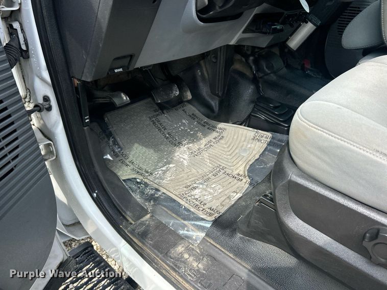 image for item EK2978 2012 Ford F550 Super Duty Crew Cab flatbed truck