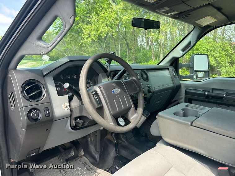 image for item EK2978 2012 Ford F550 Super Duty Crew Cab flatbed truck