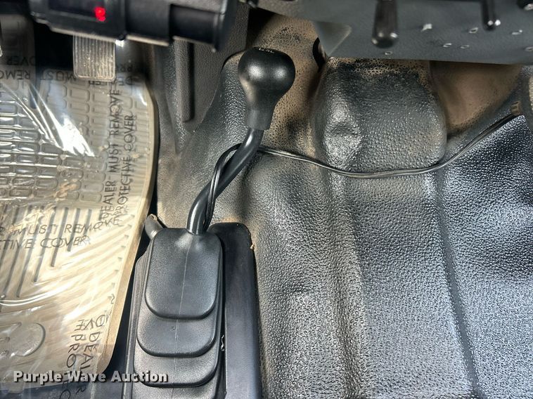 image for item EK2978 2012 Ford F550 Super Duty Crew Cab flatbed truck