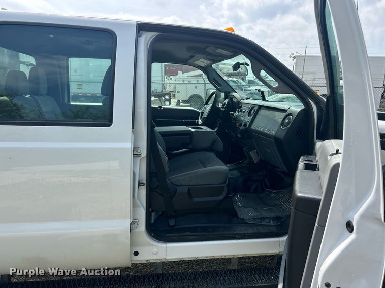 image for item EK2978 2012 Ford F550 Super Duty Crew Cab flatbed truck