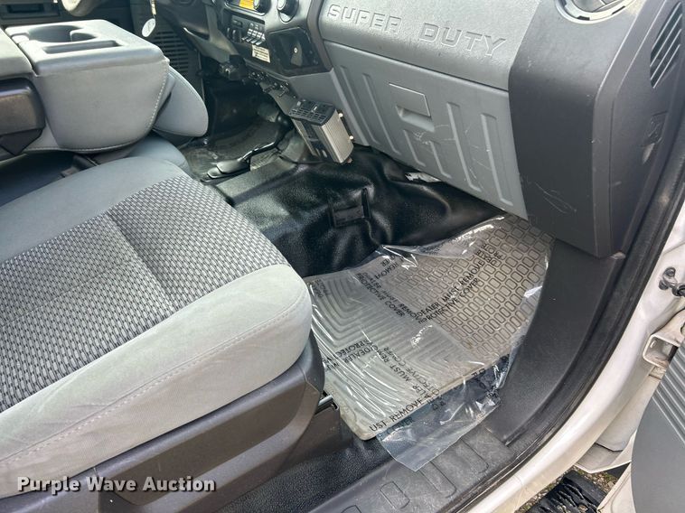 image for item EK2978 2012 Ford F550 Super Duty Crew Cab flatbed truck