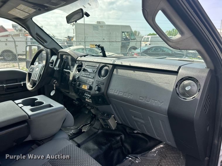 image for item EK2978 2012 Ford F550 Super Duty Crew Cab flatbed truck