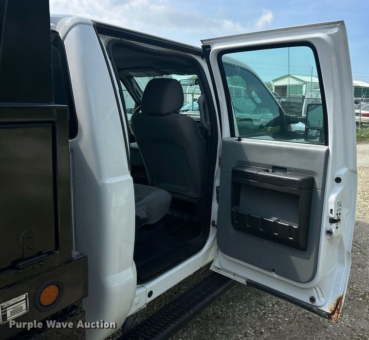 image for item EK2978 2012 Ford F550 Super Duty Crew Cab flatbed truck