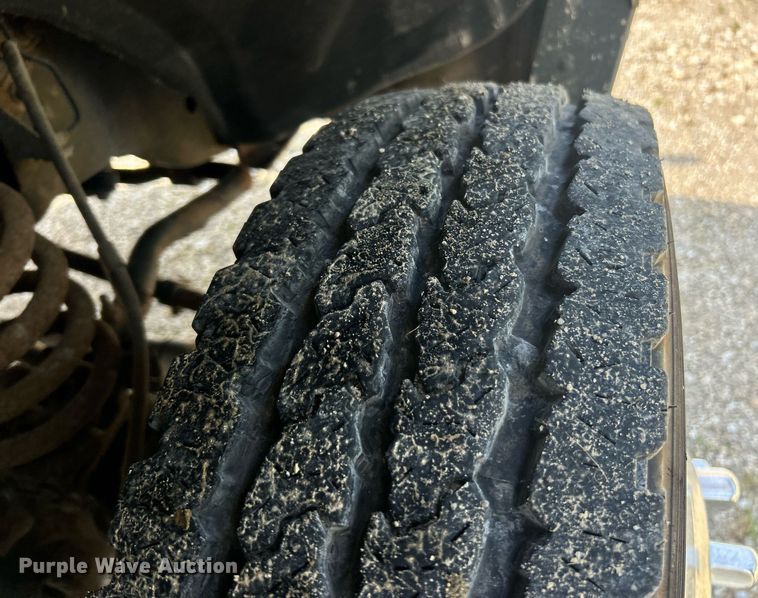 image for item EK2978 2012 Ford F550 Super Duty Crew Cab flatbed truck