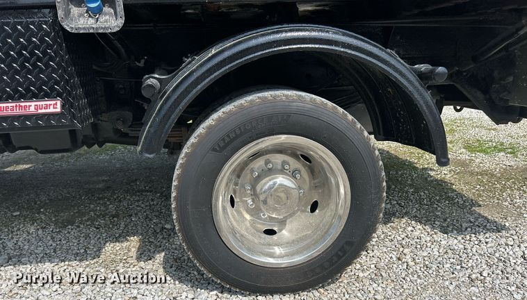 image for item EK2978 2012 Ford F550 Super Duty Crew Cab flatbed truck