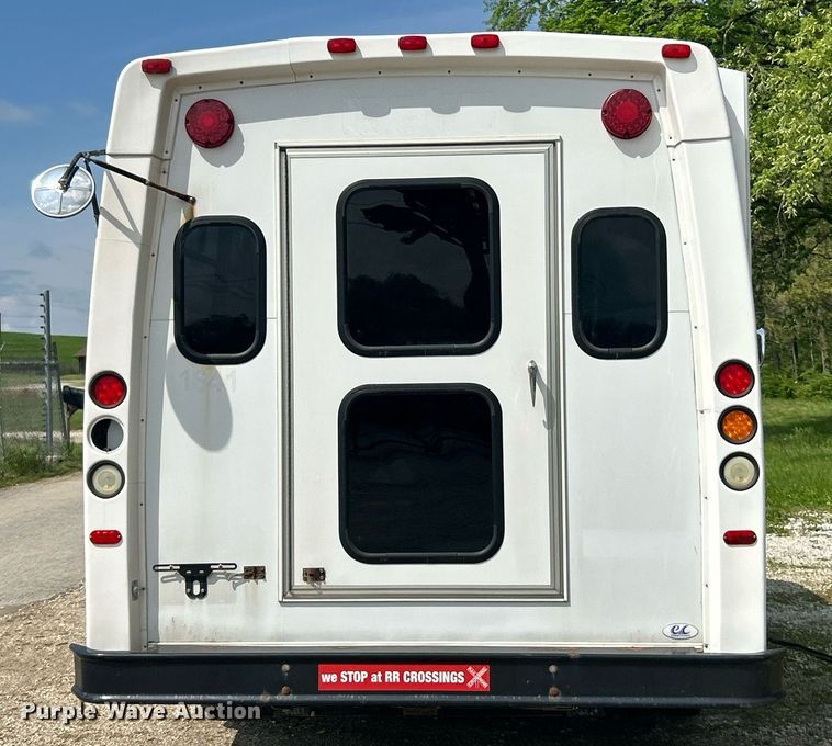 image for item EK2980 2011 Ford E350 Super Duty shuttle bus