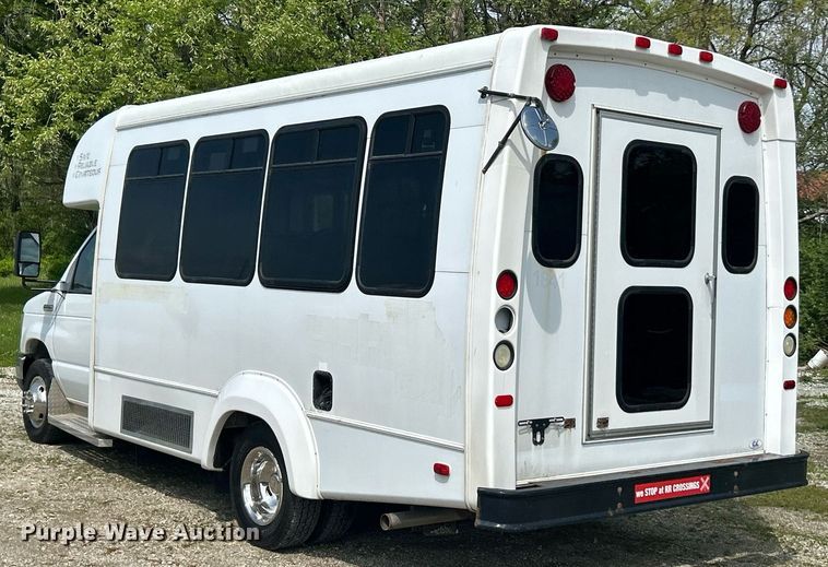 image for item EK2980 2011 Ford E350 Super Duty shuttle bus