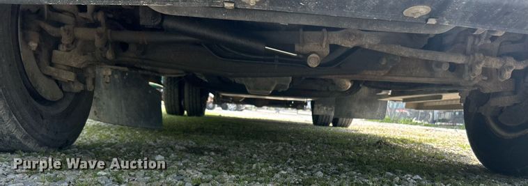 image for item EK2980 2011 Ford E350 Super Duty shuttle bus